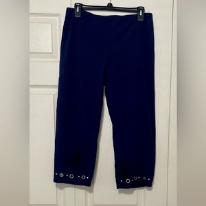Women’s Navy Blue capris